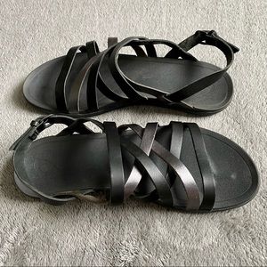Olukai sandals